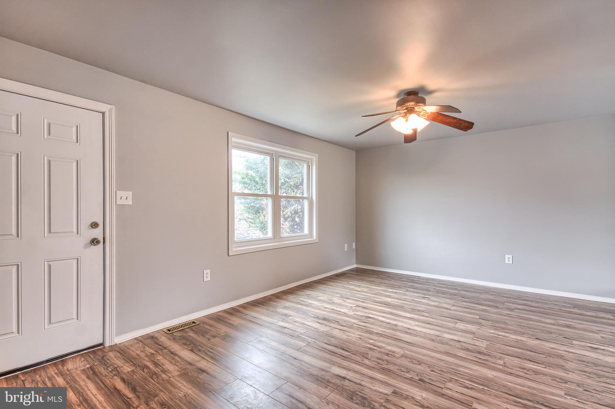 17 Mall Road Etters, PA 17319 - Photo 9 of 55