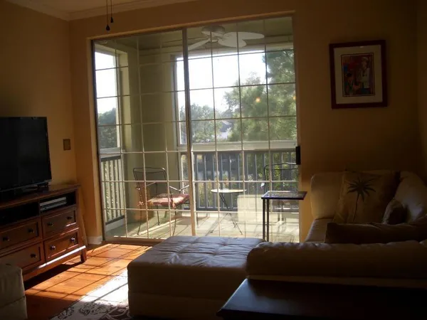 $2,295 | 1600 Long Grove Drive, Unit 126, Mount Pleasant, SC 29464