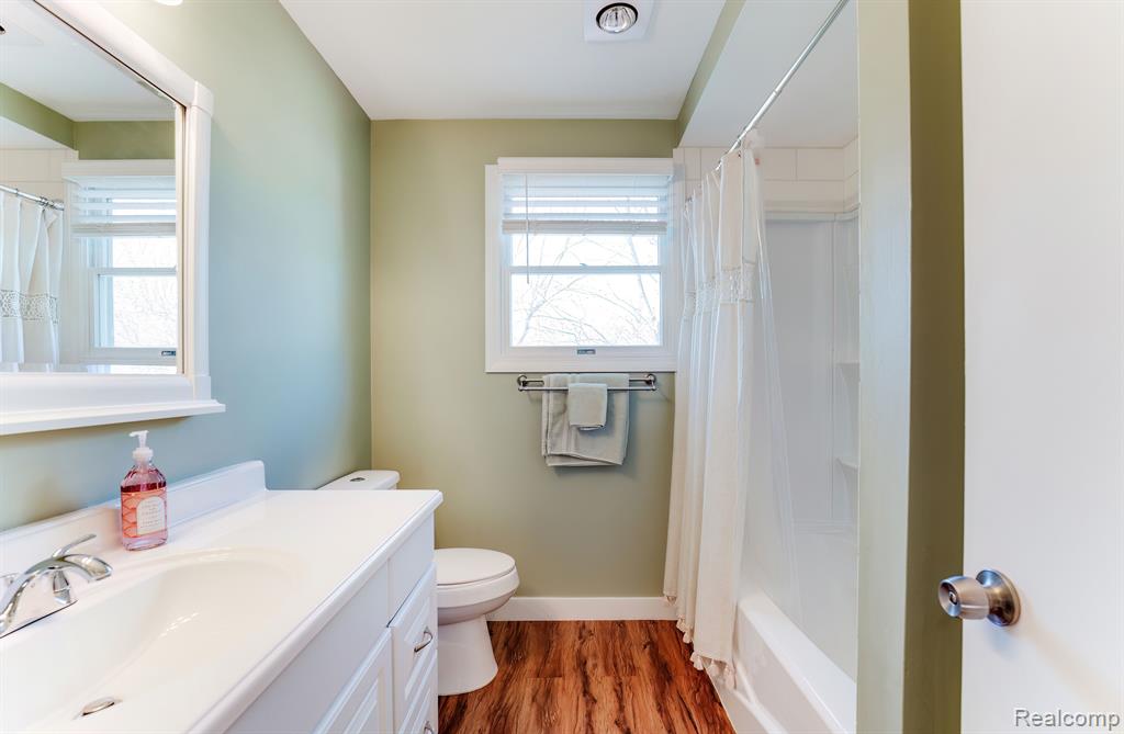 731 Dunedin Drive Rochester Hills, MI 48309 - Photo 30 of 44