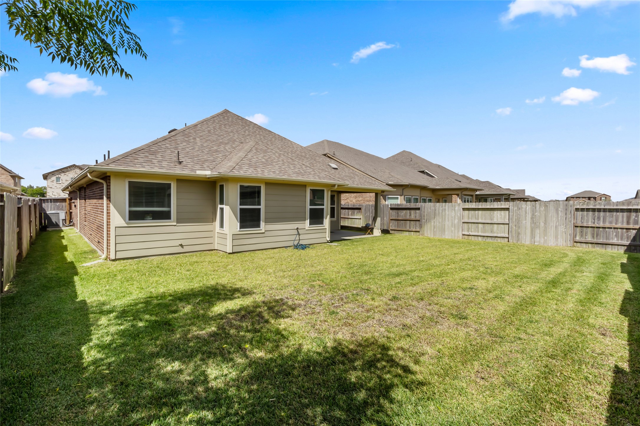 10835 Clfs Vw Drive Rosharon, TX 77583 - Photo 18 of 21