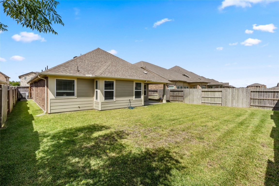 10835 Clfs Vw Drive Rosharon, TX 77583 - Photo 18 of 21