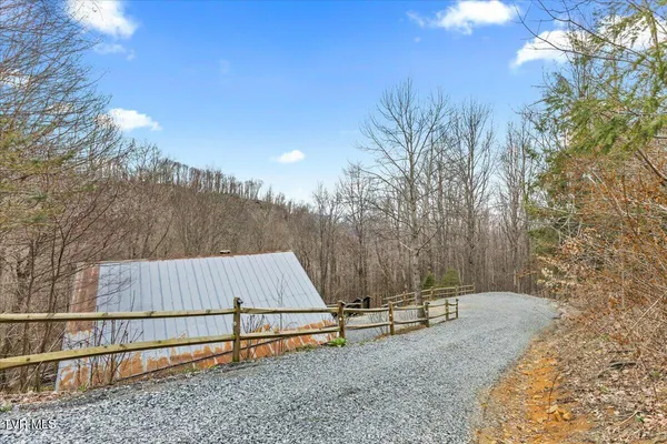 $469,000 | 1444 Rich Mountain Road, Zionville, NC 28698