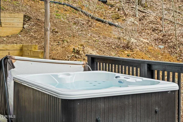 $469,000 | 1444 Rich Mountain Road, Zionville, NC 28698