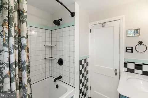 $529,000 | 403 Walnut Hill Lane, Havertown, PA 19083