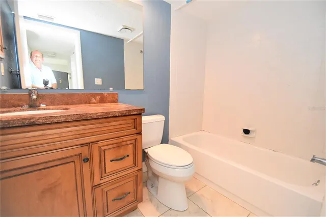 $2,500 | 1601 Pelican Point Drive, Unit HA215, Sarasota, FL 34231