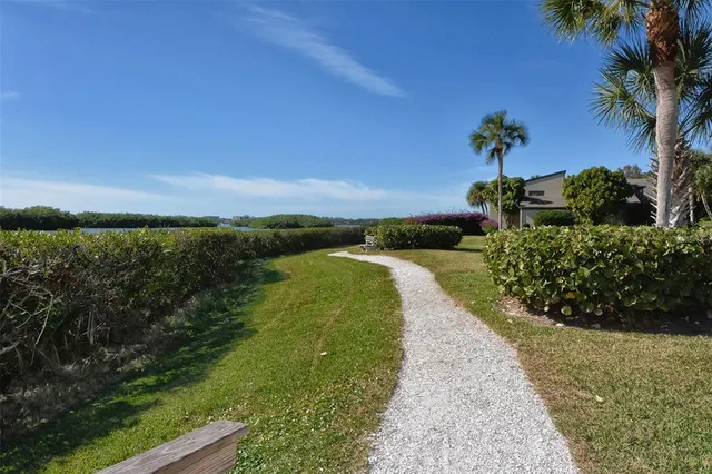 $2,500 | 1601 Pelican Point Drive, Unit HA215, Sarasota, FL 34231