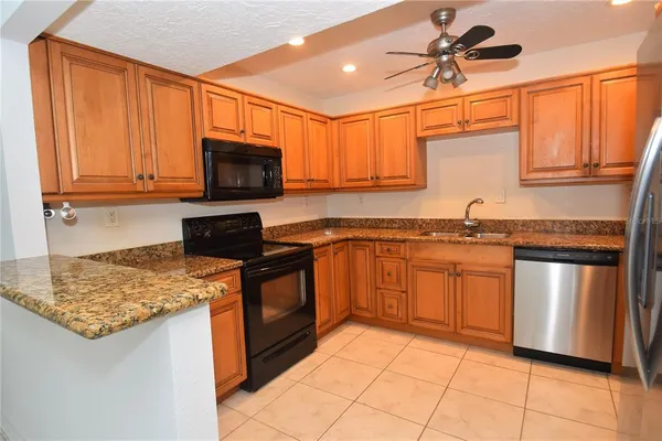 $2,500 | 1601 Pelican Point Drive, Unit HA215, Sarasota, FL 34231