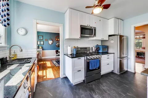 $265,000 | 1219 Hull Terrace, Unit 2B, Evanston, IL 60202