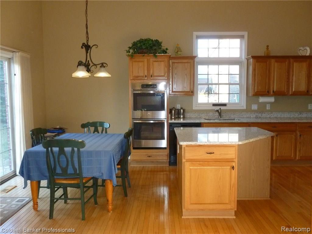 3984 May Center Road Lake Orion, MI 48360 - Photo 8 of 28 P1020914.JPG