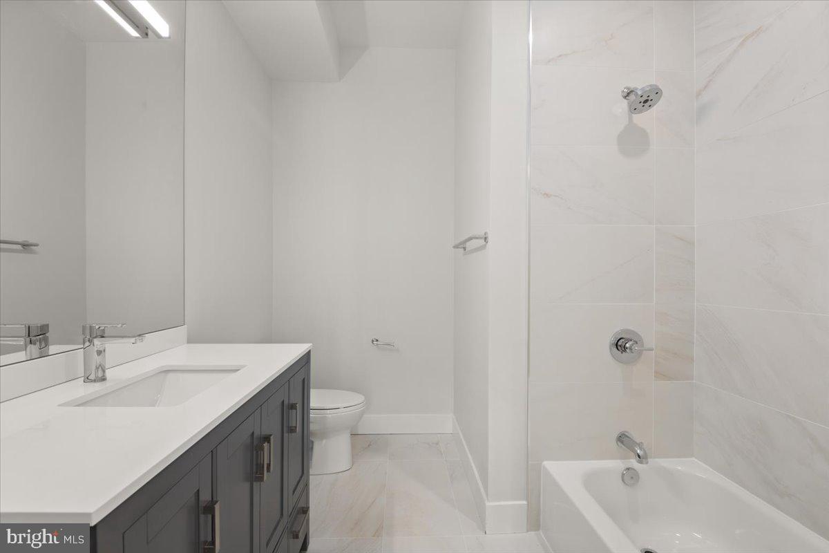 3534 13th Street Northwest, Unit 2 Washington, DC 20010 - Photo 20 of 33 Second full bathroom