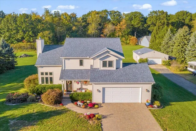 $599,999 | 3123 140th Avenue, Dorr, MI 49323