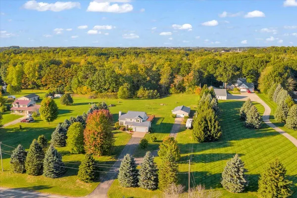 $599,999 | 3123 140th Avenue, Dorr, MI 49323