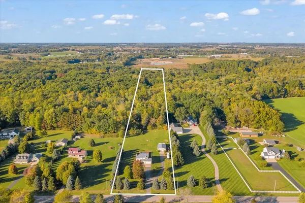 $599,999 | 3123 140th Avenue, Dorr, MI 49323