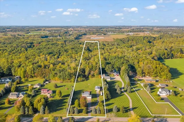 $599,999 | 3123 140th Avenue, Dorr, MI 49323