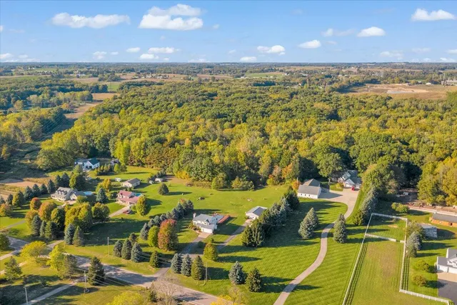 $599,999 | 3123 140th Avenue, Dorr, MI 49323