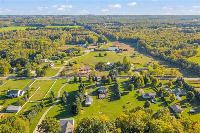 $599,999 | 3123 140th Avenue, Dorr, MI 49323