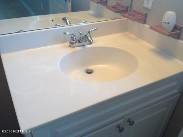 9745 Touchton Road, Unit 124 Jacksonville, FL 32246 - Photo 11 of 13 BATH 3