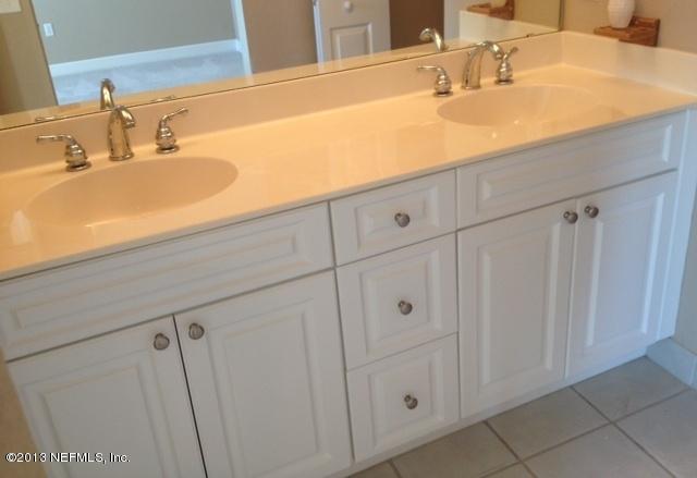 9745 Touchton Road, Unit 124 Jacksonville, FL 32246 - Photo 9 of 13 BATH 1