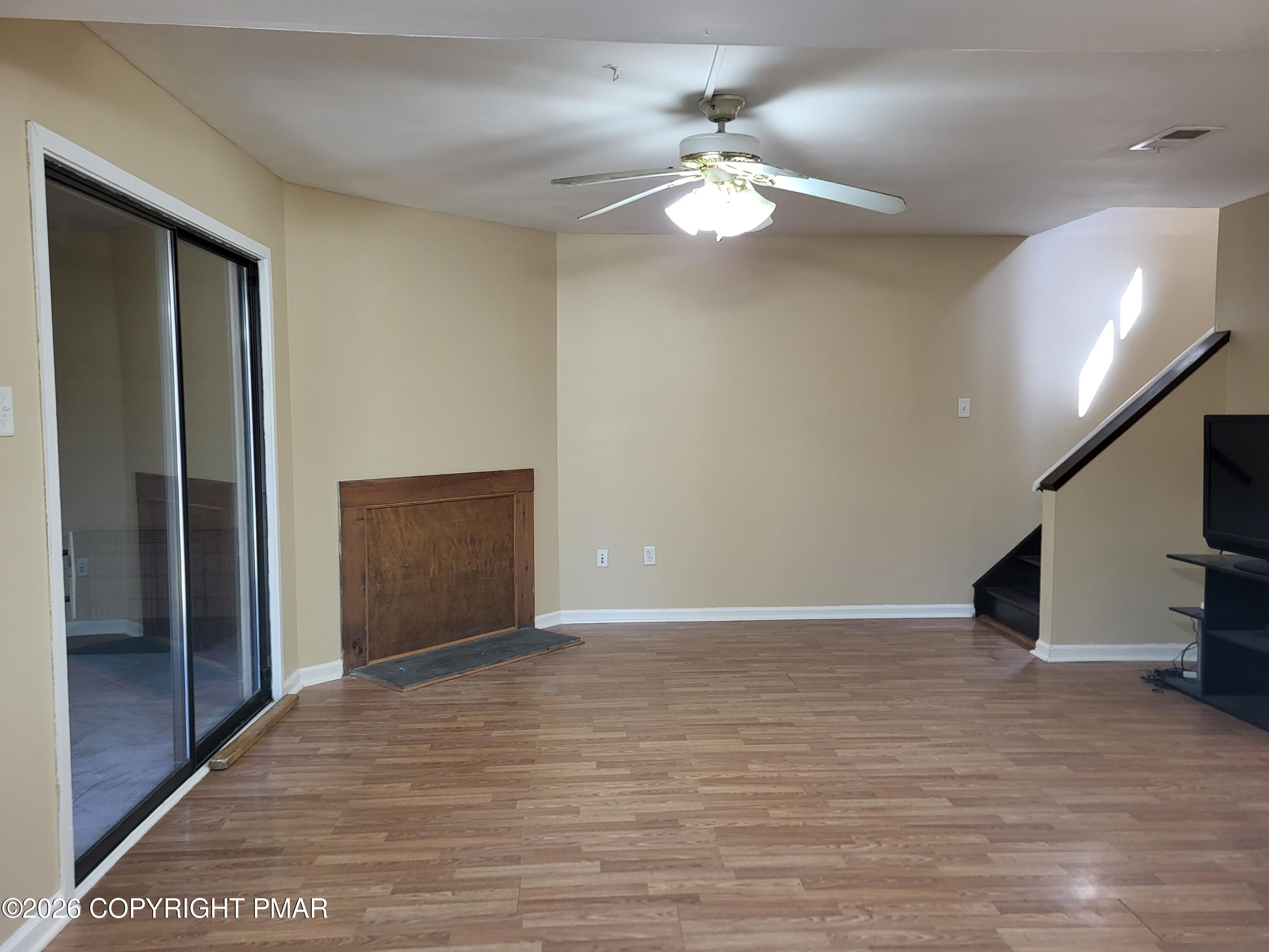 402 Tudor Court Bushkill, PA 18324 - Photo 4 of 29 20260427_100805