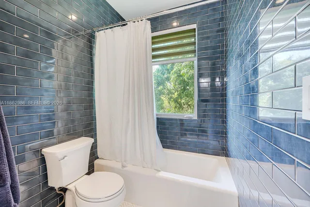 $3,999,000 | 6910 Southwest 145th Terrace, Palmetto Bay, FL 33158