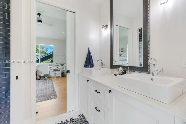 $3,999,000 | 6910 Southwest 145th Terrace, Palmetto Bay, FL 33158