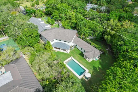 $3,999,000 | 6910 Southwest 145th Terrace, Palmetto Bay, FL 33158