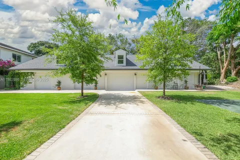 $3,999,000 | 6910 Southwest 145th Terrace, Palmetto Bay, FL 33158