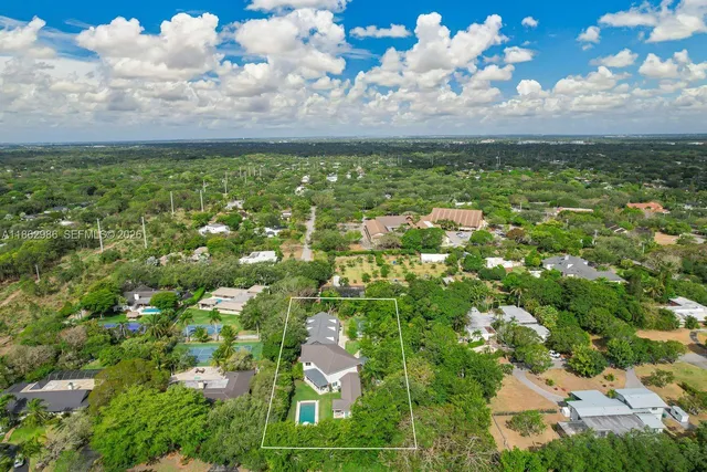 $3,999,000 | 6910 Southwest 145th Terrace, Palmetto Bay, FL 33158