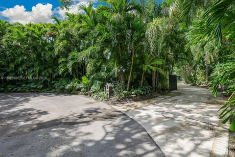 $3,890,000 | 6910 Southwest 145th Terrace, Palmetto Bay, FL 33158