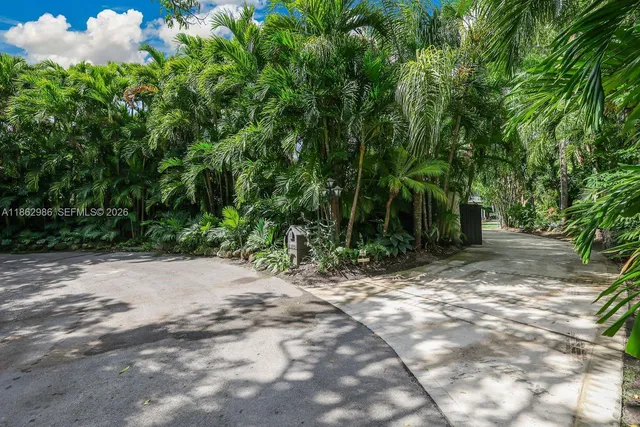 $3,999,000 | 6910 Southwest 145th Terrace, Palmetto Bay, FL 33158