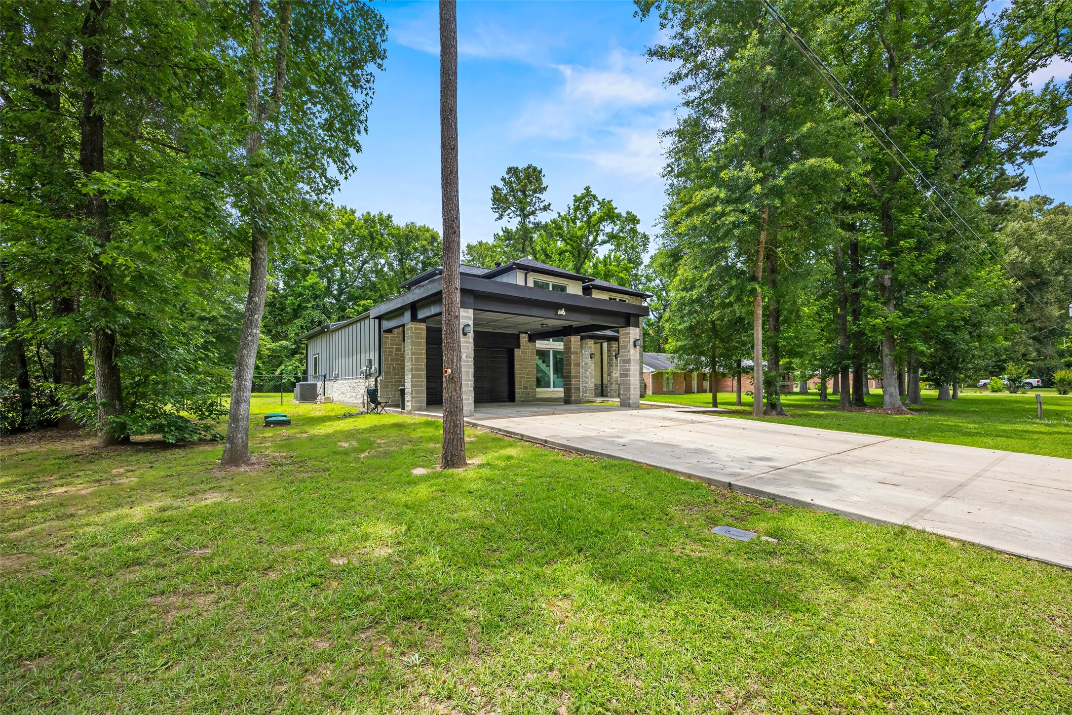 355 County Road 3664 Splendora, TX 77372 - Photo 4 of 35