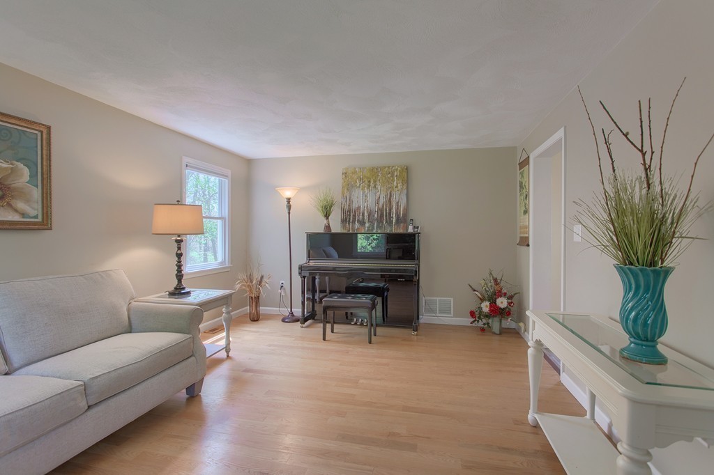 15 Wildwood Road Andover, MA 01810 - Photo 10 of 30 Gallery Image 10