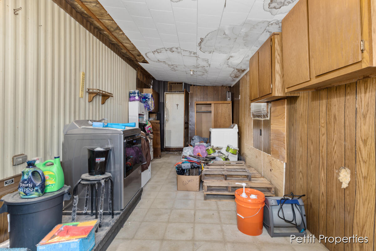 306 Woods Road Orleans, MI 48865 - Photo 17 of 28 IMG_1017 (7)