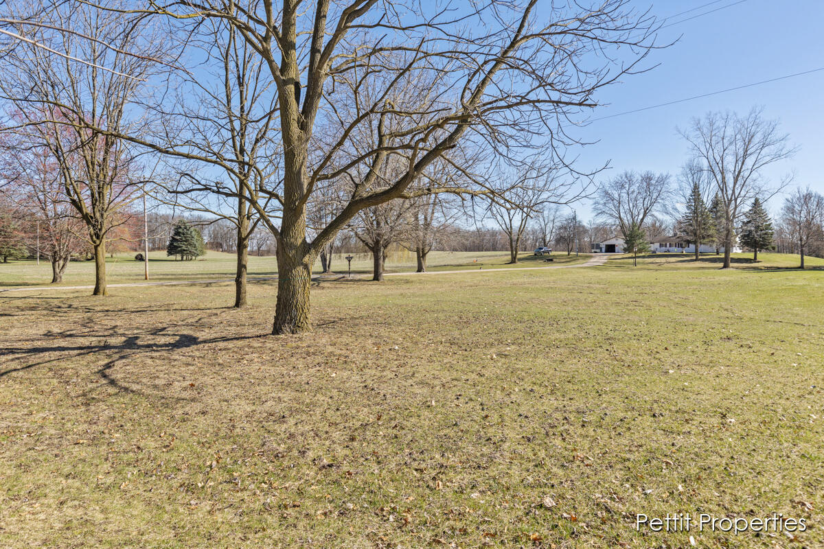 306 Woods Road Orleans, MI 48865 - Photo 20 of 28 IMG_1014 (7)