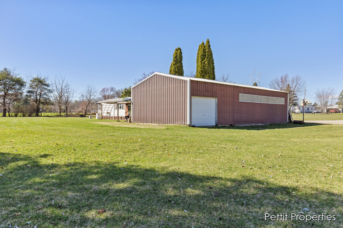306 Woods Road Orleans, MI 48865 - Photo 23 of 28 IMG_1009 (6)