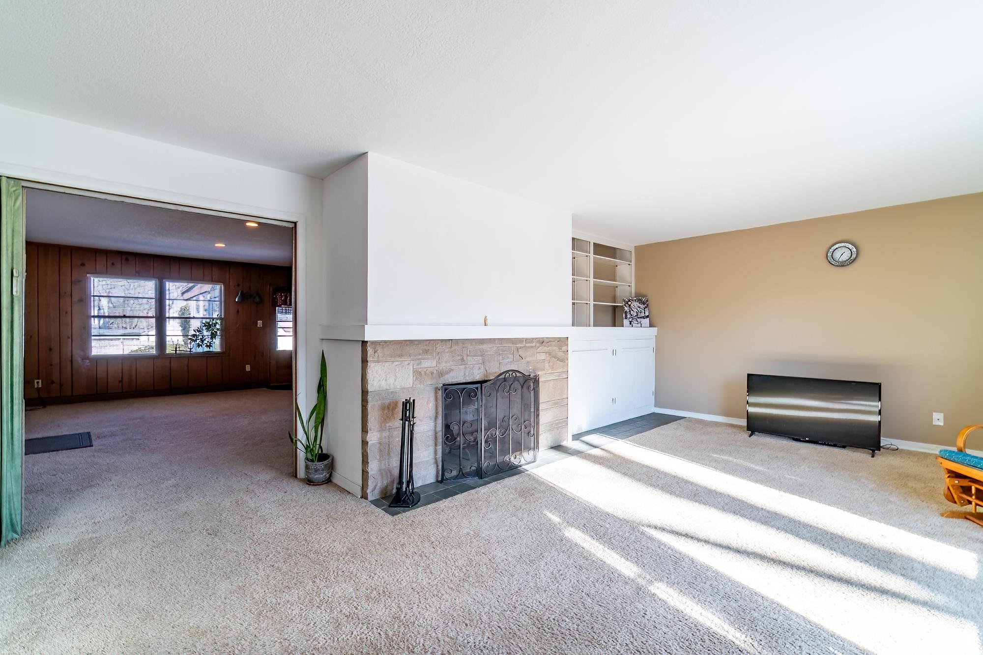 440 West Fleming Avenue Fort Wayne, IN 46807 - Photo 2 of 36