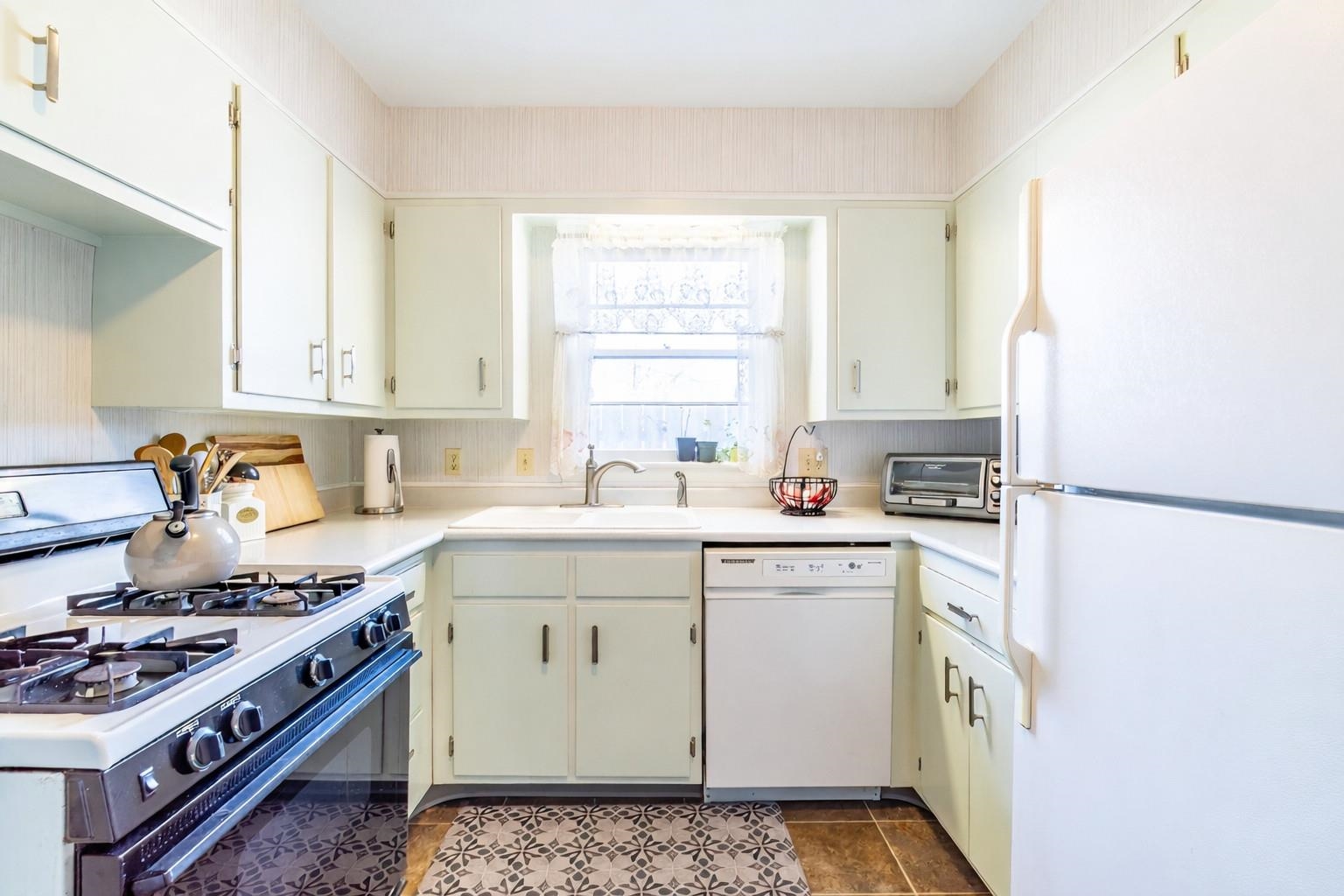 440 West Fleming Avenue Fort Wayne, IN 46807 - Photo 6 of 36