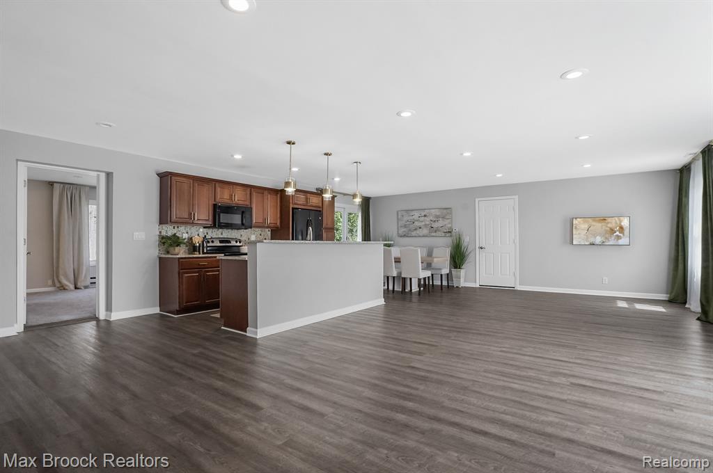 2905 West Hickory Grove Road Bloomfield Hills, MI 48302 - Photo 9 of 25