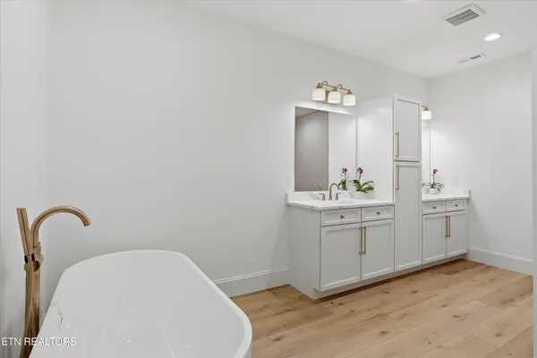 $699,900 | 4623 Alan Springs Lane, Knoxville, TN 37938