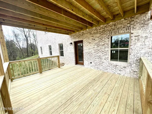 $699,900 | 4623 Alan Springs Lane, Knoxville, TN 37938