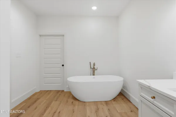 $699,900 | 4623 Alan Springs Lane, Knoxville, TN 37938