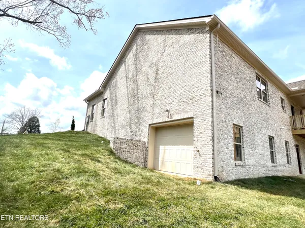 $699,900 | 4623 Alan Springs Lane, Knoxville, TN 37938