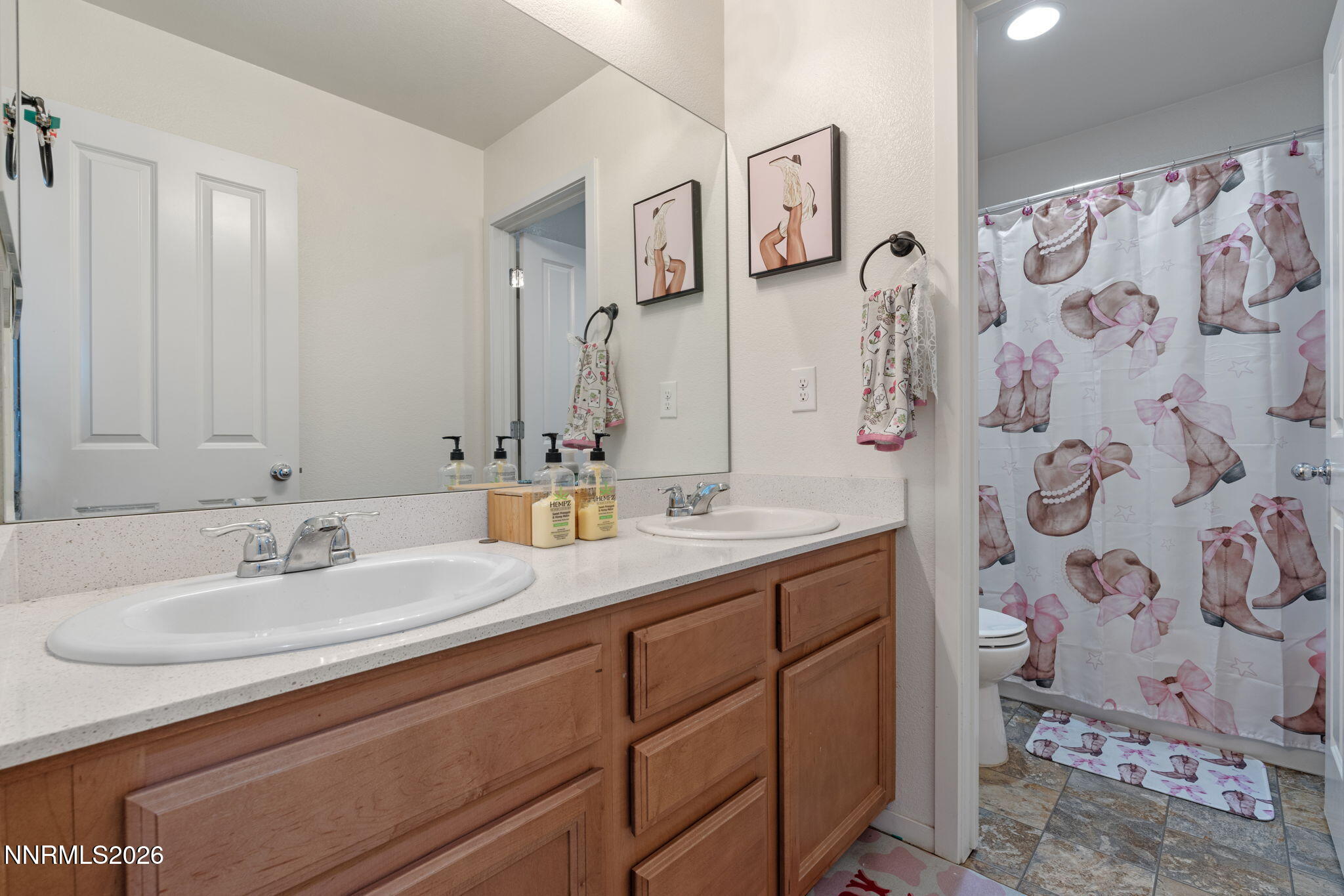 14397 Fredonia Drive Reno, NV 89506 - Photo 20 of 33 Upstairs Bathroom