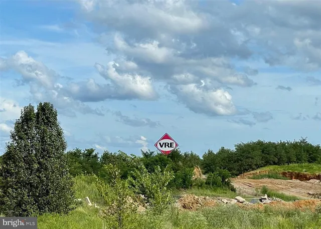 $3,250 | 1767 Hickory Woods Road, Dumfries, VA 22026