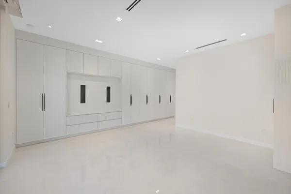 a view of entryway and hall
