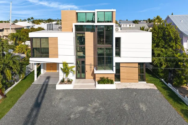 $5,999,999 | 181 Nautilus Drive, Islamorada, FL 33036