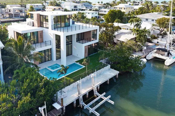 $5,999,999 | 181 Nautilus Drive, Islamorada, FL 33036