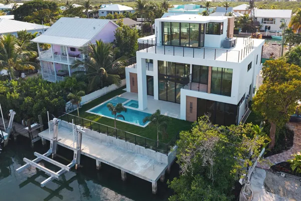 $5,999,999 | 181 Nautilus Drive, Islamorada, FL 33036