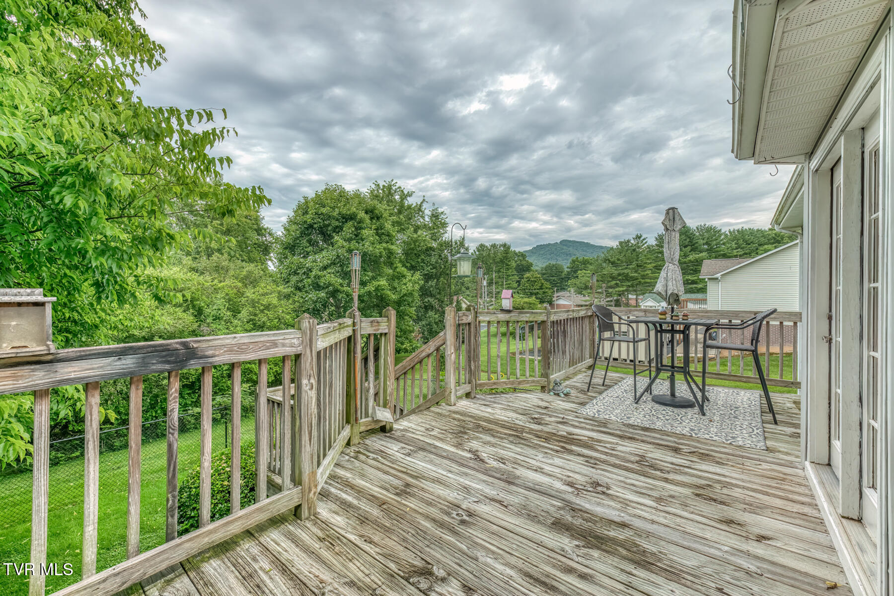 807 North Mohawk Drive Erwin, TN 37650 - Photo 35 of 39 807 N Mohawk Dr-41