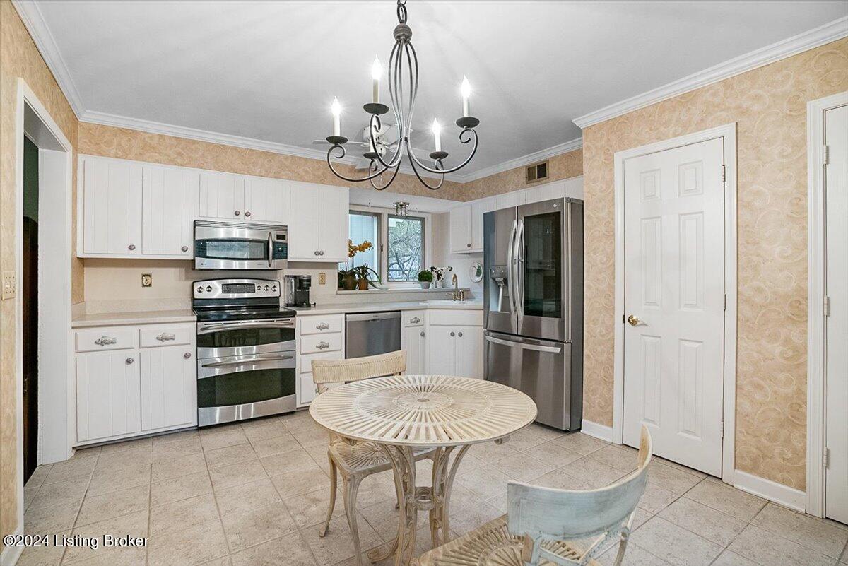 12016 Running Creek Road Louisville, KY 40243 - Photo 6 of 17 Kitchen